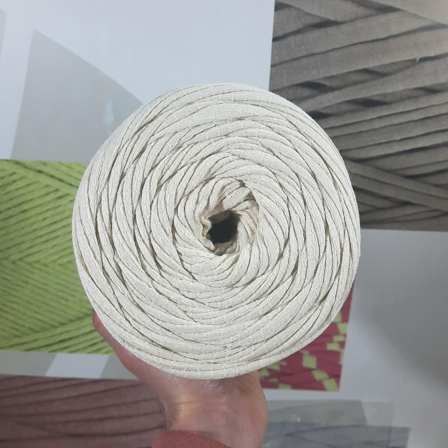 T-shirt Yarn Ivory