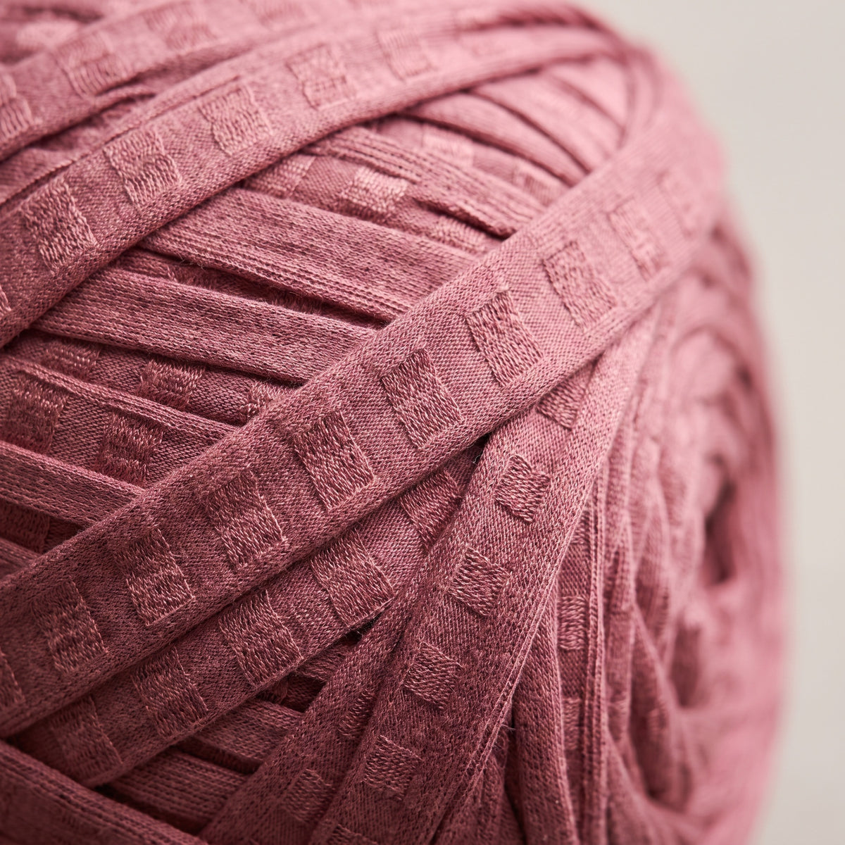 Fio de Malha Trapilho 120m – Rosa Terracota Acetinado