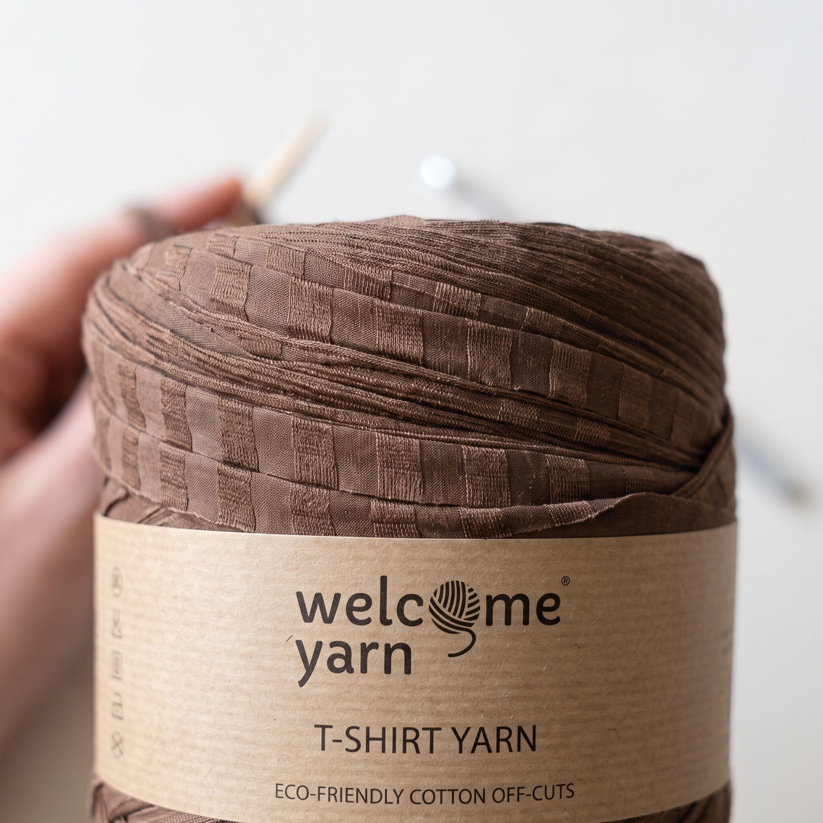 Fio de Malha Reciclado Castanho com Riscas (120m) – Trapilho Eco-Friendly WelcomeYarn