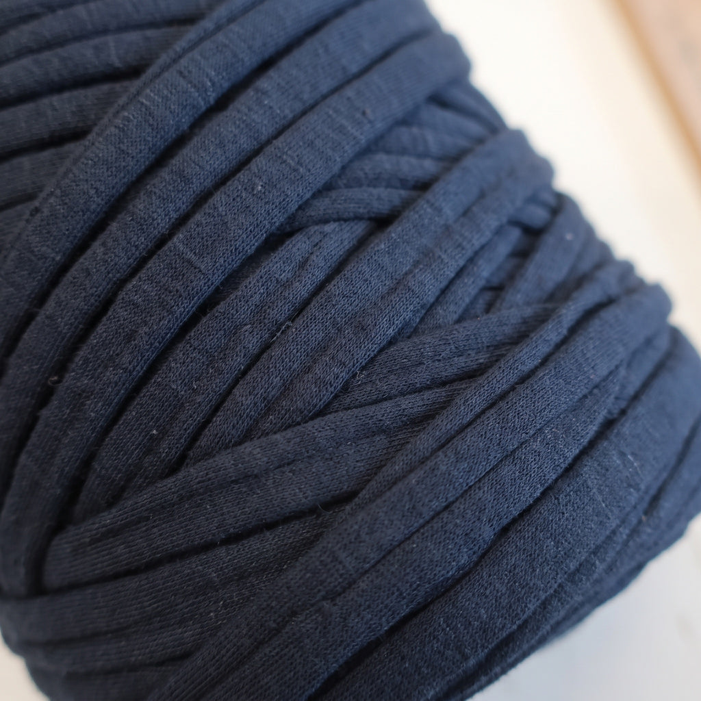 Trapilho Reciclado WelcomeYarn 120m – Azul Marinho Profundo | Fio de Malha Made in Portugal