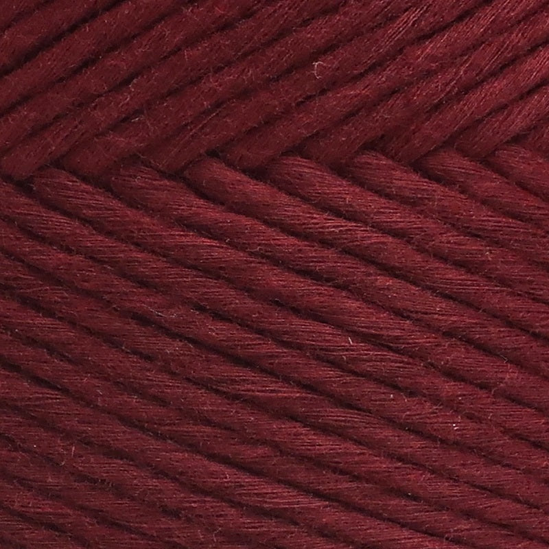 Macramé rustique en coton rouge foncé